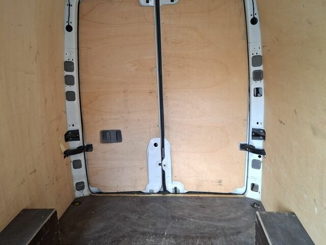 Белый Мерседес Sprinter, объемом двигателя 2.1 л и пробегом 320 тыс. км за 17500 $, фото 7 на Automoto.ua