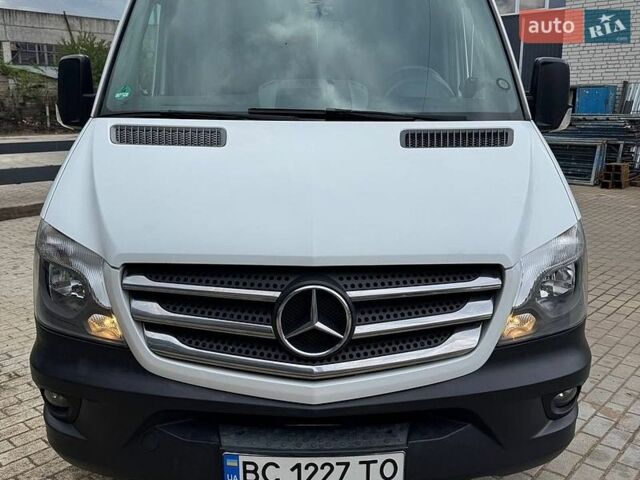 Белый Мерседес Sprinter, объемом двигателя 2.1 л и пробегом 406 тыс. км за 20000 $, фото 5 на Automoto.ua