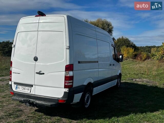 Белый Мерседес Sprinter, объемом двигателя 2.14 л и пробегом 147 тыс. км за 22700 $, фото 3 на Automoto.ua