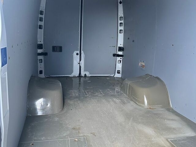Білий Мерседес Sprinter, об'ємом двигуна 3 л та пробігом 304 тис. км за 34800 $, фото 40 на Automoto.ua