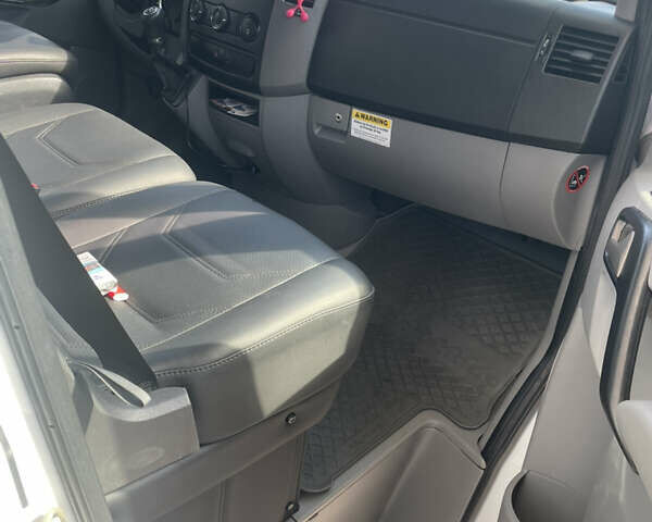 Белый Мерседес Sprinter, объемом двигателя 2.99 л и пробегом 453 тыс. км за 35000 $, фото 28 на Automoto.ua