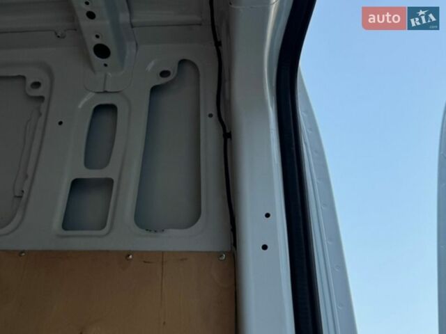 Белый Мерседес Sprinter, объемом двигателя 2.14 л и пробегом 380 тыс. км за 17300 $, фото 35 на Automoto.ua