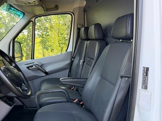 Білий Мерседес Sprinter, об'ємом двигуна 0 л та пробігом 125 тис. км за 27800 $, фото 9 на Automoto.ua