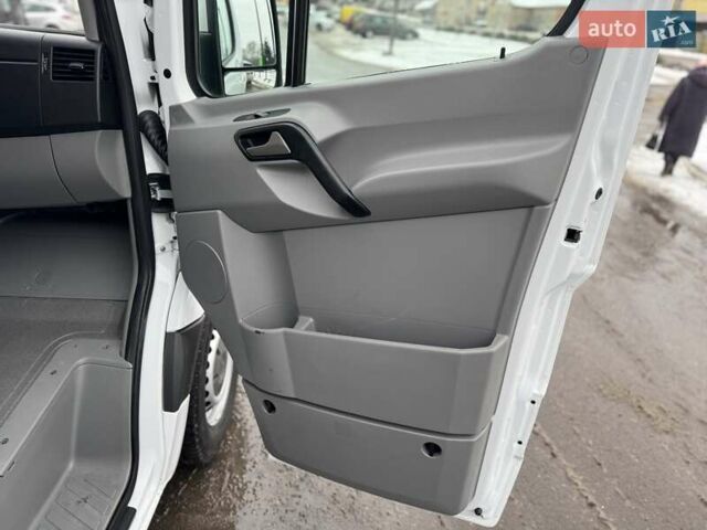 Белый Мерседес Sprinter, объемом двигателя 2.2 л и пробегом 336 тыс. км за 23000 $, фото 48 на Automoto.ua