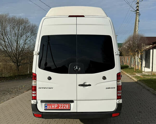 Белый Мерседес Sprinter, объемом двигателя 2.2 л и пробегом 316 тыс. км за 18900 $, фото 7 на Automoto.ua