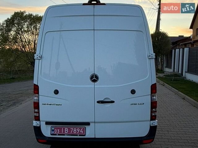 Белый Мерседес Sprinter, объемом двигателя 0 л и пробегом 356 тыс. км за 17500 $, фото 6 на Automoto.ua