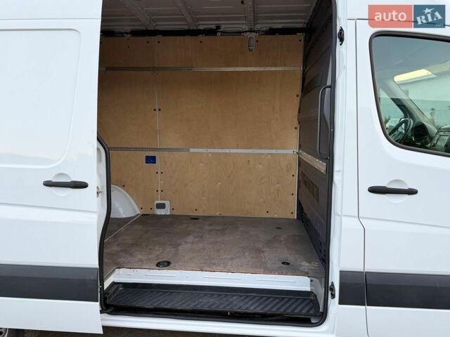 Белый Мерседес Sprinter, объемом двигателя 2.2 л и пробегом 265 тыс. км за 18600 $, фото 13 на Automoto.ua