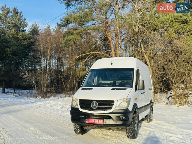Белый Мерседес Sprinter, объемом двигателя 2.2 л и пробегом 1 тыс. км за 39000 $, фото 4 на Automoto.ua