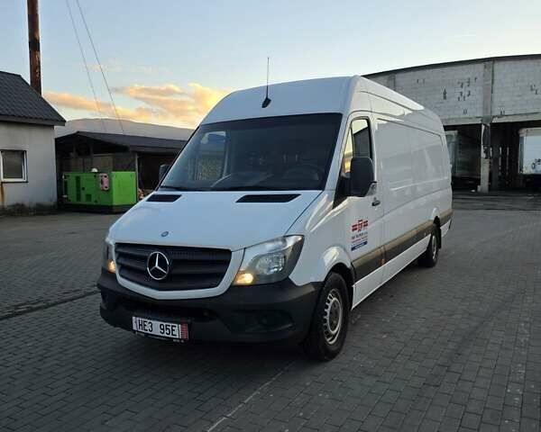 Белый Мерседес Sprinter, объемом двигателя 3 л и пробегом 258 тыс. км за 31500 $, фото 3 на Automoto.ua
