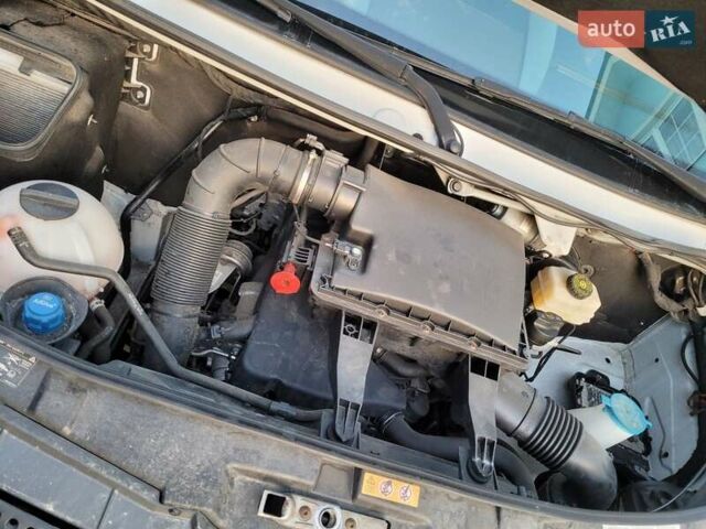 Белый Мерседес Sprinter, объемом двигателя 2.1 л и пробегом 242 тыс. км за 23256 $, фото 17 на Automoto.ua