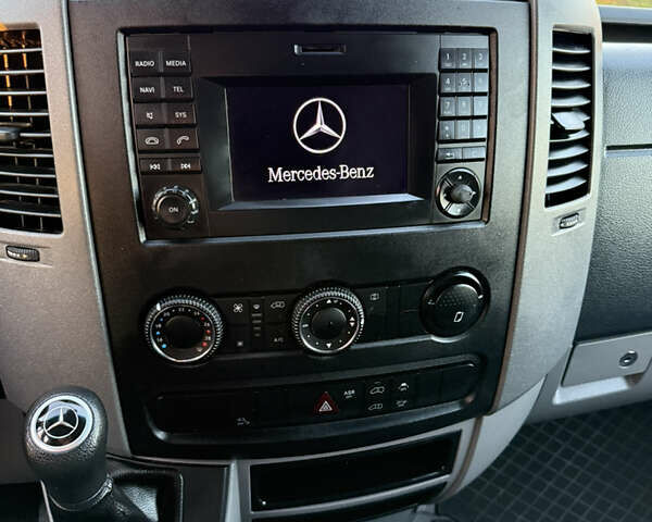 Белый Мерседес Sprinter, объемом двигателя 0 л и пробегом 348 тыс. км за 19300 $, фото 11 на Automoto.ua