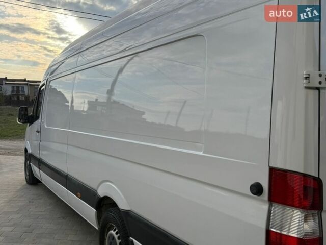 Белый Мерседес Sprinter, объемом двигателя 2.2 л и пробегом 450 тыс. км за 26500 $, фото 4 на Automoto.ua