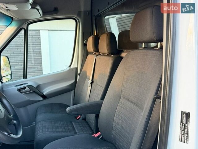 Белый Мерседес Sprinter, объемом двигателя 0 л и пробегом 356 тыс. км за 17500 $, фото 9 на Automoto.ua
