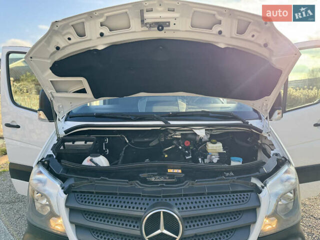 Белый Мерседес Sprinter, объемом двигателя 1.8 л и пробегом 378 тыс. км за 18300 $, фото 78 на Automoto.ua