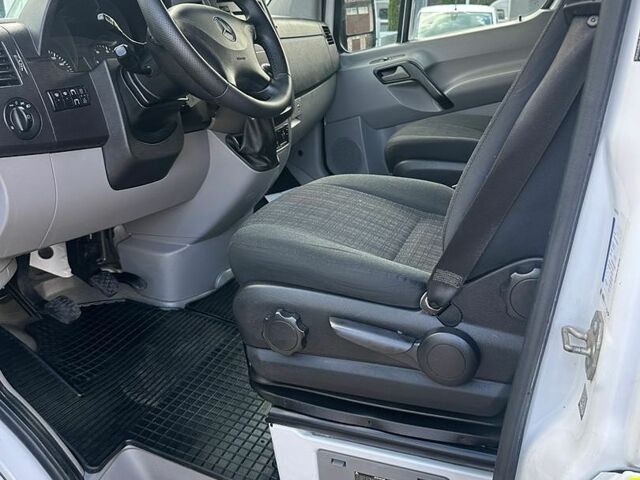 Білий Мерседес Sprinter, об'ємом двигуна 3 л та пробігом 304 тис. км за 34800 $, фото 48 на Automoto.ua