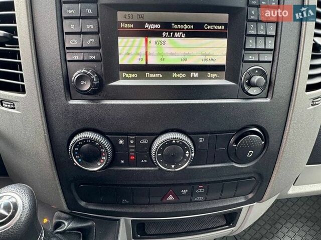 Белый Мерседес Sprinter, объемом двигателя 2.1 л и пробегом 406 тыс. км за 20000 $, фото 9 на Automoto.ua