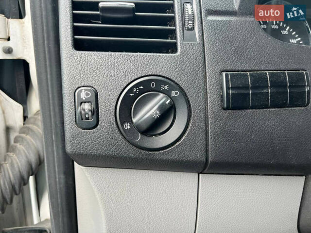 Белый Мерседес Sprinter, объемом двигателя 2.2 л и пробегом 260 тыс. км за 20500 $, фото 7 на Automoto.ua