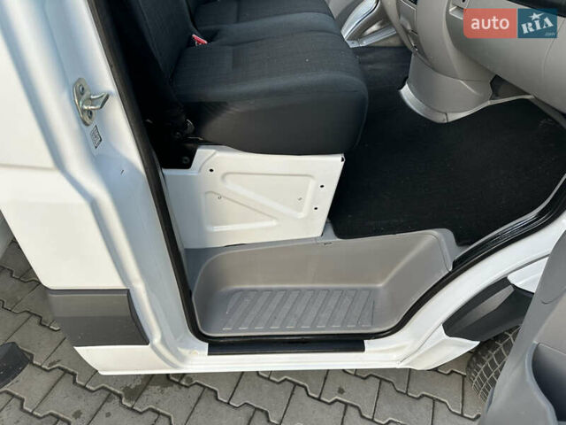 Белый Мерседес Sprinter, объемом двигателя 2.2 л и пробегом 264 тыс. км за 24300 $, фото 27 на Automoto.ua