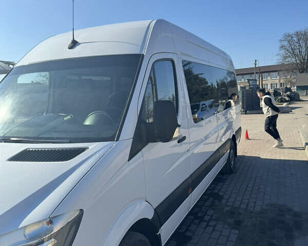 Белый Мерседес Sprinter, объемом двигателя 0 л и пробегом 450 тыс. км за 34000 $, фото 13 на Automoto.ua