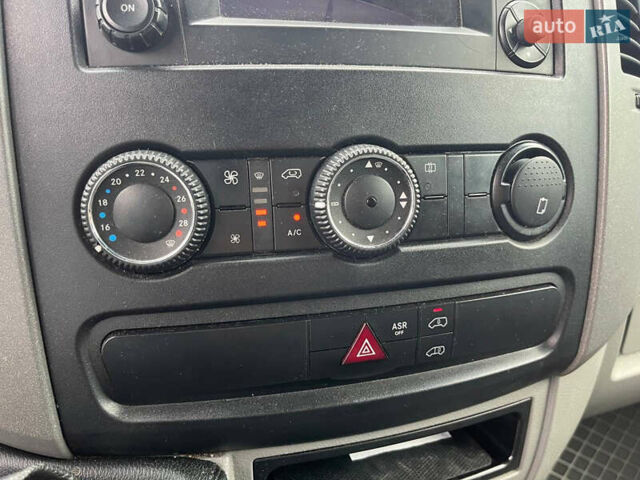 Белый Мерседес Sprinter, объемом двигателя 2.2 л и пробегом 260 тыс. км за 20500 $, фото 11 на Automoto.ua