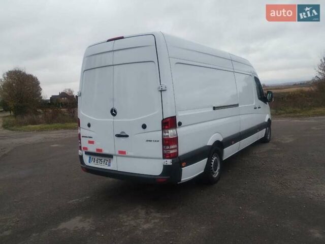 Белый Мерседес Sprinter, объемом двигателя 2.2 л и пробегом 262 тыс. км за 20700 $, фото 7 на Automoto.ua
