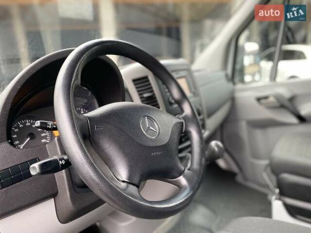 Білий Мерседес Sprinter, об'ємом двигуна 3.03 л та пробігом 140 тис. км за 23800 $, фото 49 на Automoto.ua