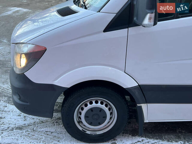 Белый Мерседес Sprinter, объемом двигателя 2.2 л и пробегом 370 тыс. км за 18300 $, фото 68 на Automoto.ua