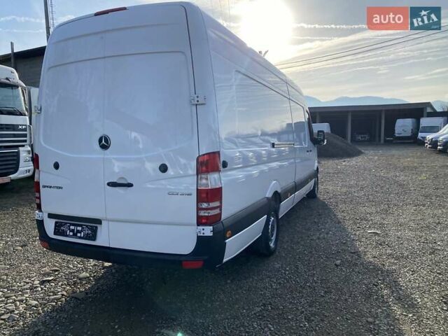 Белый Мерседес Sprinter, объемом двигателя 2.2 л и пробегом 290 тыс. км за 19950 $, фото 5 на Automoto.ua
