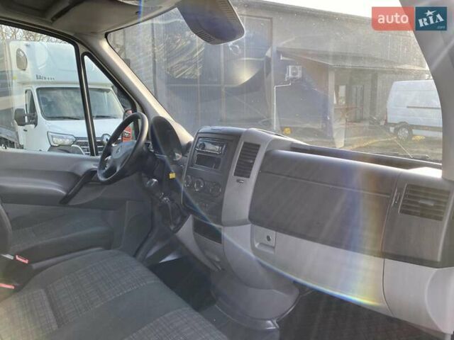 Белый Мерседес Sprinter, объемом двигателя 2.2 л и пробегом 290 тыс. км за 19950 $, фото 20 на Automoto.ua