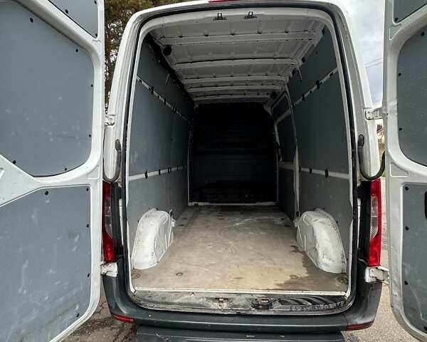 Мерседес Sprinter 2018 в Виннице на Automoto.ua Белый Мерседес Sprinter, объемом двигателя 2.2 л и пробегом 267 тыс. км за 18900 $, фото 9 на Automoto.ua
