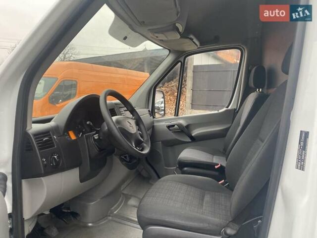 Белый Мерседес Sprinter, объемом двигателя 2.2 л и пробегом 151 тыс. км за 17500 $, фото 35 на Automoto.ua
