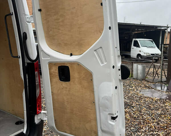 Белый Мерседес Sprinter, объемом двигателя 2.2 л и пробегом 146 тыс. км за 27900 $, фото 10 на Automoto.ua