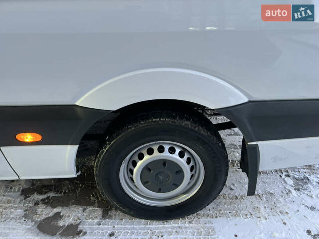 Белый Мерседес Sprinter, объемом двигателя 2.2 л и пробегом 370 тыс. км за 18300 $, фото 54 на Automoto.ua