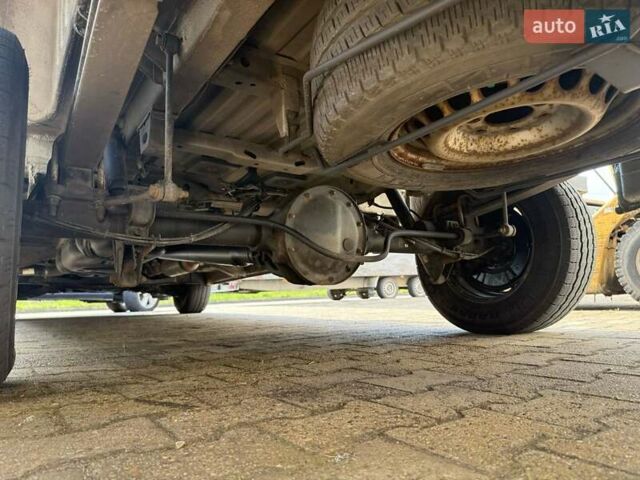 Белый Мерседес Sprinter, объемом двигателя 2.15 л и пробегом 300 тыс. км за 26000 $, фото 4 на Automoto.ua