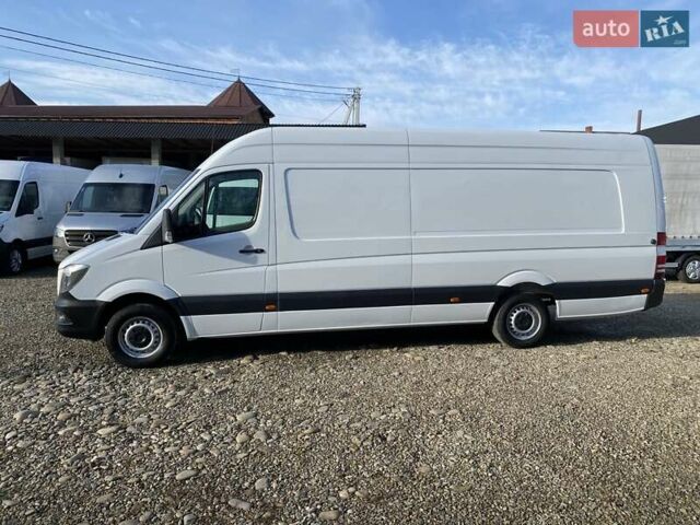 Белый Мерседес Sprinter, объемом двигателя 2.2 л и пробегом 290 тыс. км за 19950 $, фото 2 на Automoto.ua