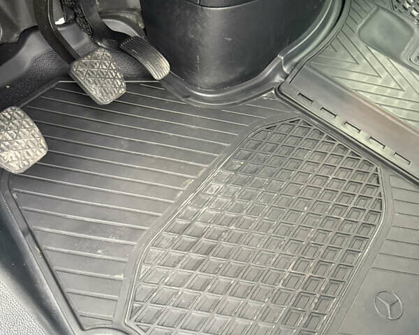 Білий Мерседес Sprinter, об'ємом двигуна 2.14 л та пробігом 195 тис. км за 26500 $, фото 18 на Automoto.ua