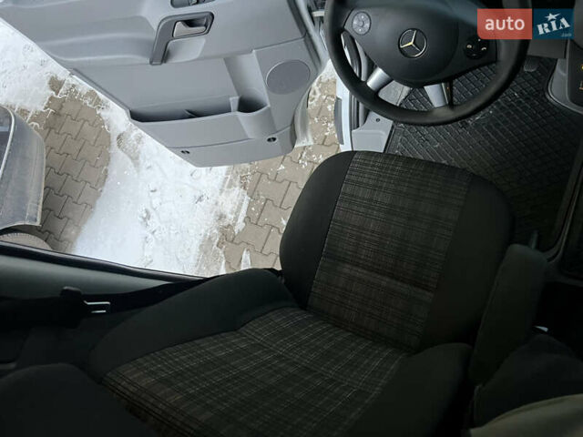 Белый Мерседес Sprinter, объемом двигателя 2.2 л и пробегом 370 тыс. км за 18300 $, фото 69 на Automoto.ua