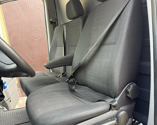 Білий Мерседес Sprinter, об'ємом двигуна 2.2 л та пробігом 290 тис. км за 21800 $, фото 10 на Automoto.ua