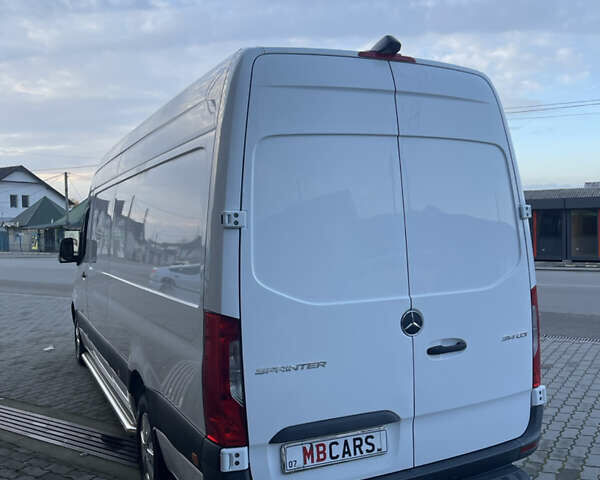 Белый Мерседес Sprinter, объемом двигателя 2.14 л и пробегом 366 тыс. км за 23000 $, фото 6 на Automoto.ua