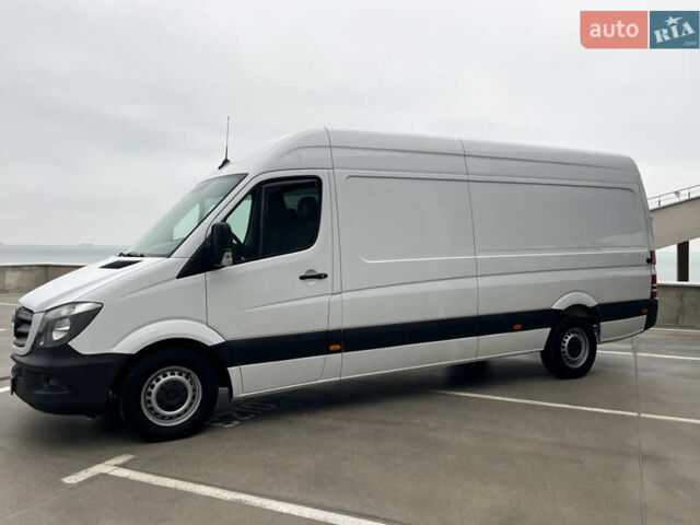 Белый Мерседес Sprinter, объемом двигателя 3 л и пробегом 300 тыс. км за 29500 $, фото 5 на Automoto.ua