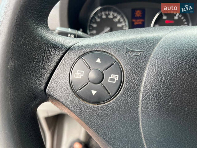 Белый Мерседес Sprinter, объемом двигателя 2.2 л и пробегом 260 тыс. км за 20500 $, фото 6 на Automoto.ua