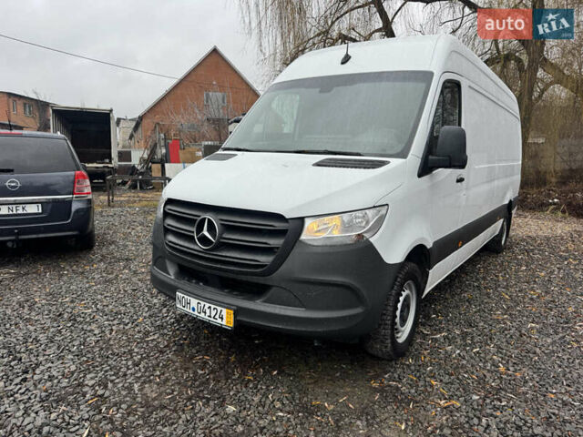 Белый Мерседес Sprinter, объемом двигателя 2.2 л и пробегом 146 тыс. км за 27900 $, фото 1 на Automoto.ua
