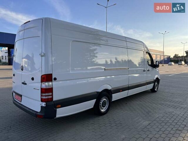 Белый Мерседес Sprinter, объемом двигателя 2.2 л и пробегом 288 тыс. км за 19700 $, фото 4 на Automoto.ua