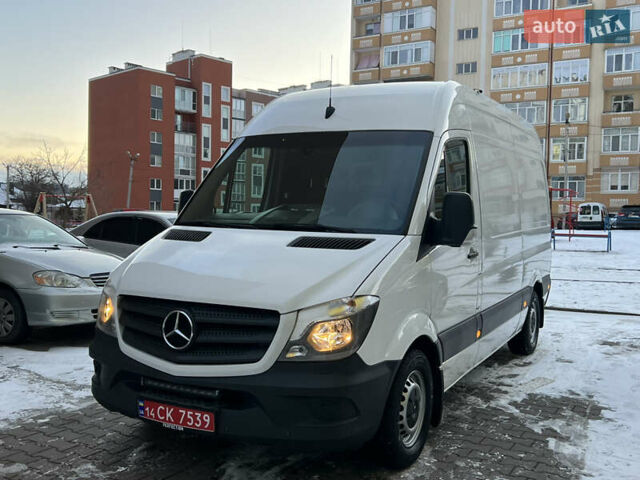 Белый Мерседес Sprinter, объемом двигателя 2.2 л и пробегом 370 тыс. км за 18300 $, фото 3 на Automoto.ua