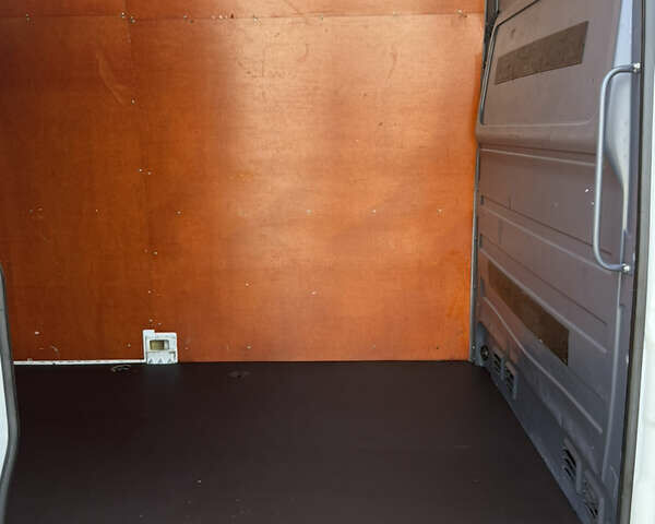 Белый Мерседес Sprinter, объемом двигателя 2.2 л и пробегом 278 тыс. км за 19300 $, фото 14 на Automoto.ua