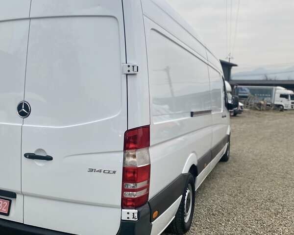 Белый Мерседес Sprinter, объемом двигателя 2.2 л и пробегом 151 тыс. км за 17500 $, фото 27 на Automoto.ua