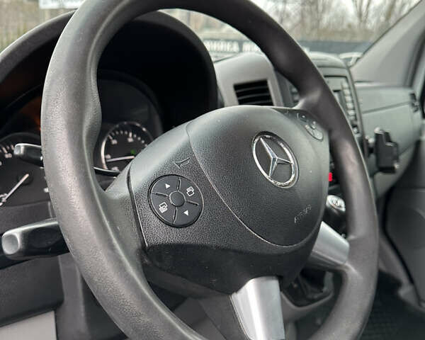 Белый Мерседес Sprinter, объемом двигателя 2.2 л и пробегом 468 тыс. км за 21000 $, фото 14 на Automoto.ua