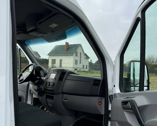 Білий Мерседес Sprinter, об'ємом двигуна 2.2 л та пробігом 290 тис. км за 21800 $, фото 7 на Automoto.ua