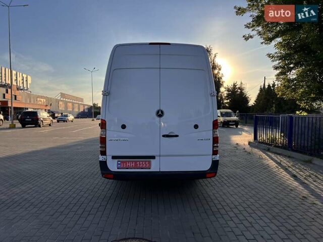 Белый Мерседес Sprinter, объемом двигателя 2.2 л и пробегом 288 тыс. км за 19700 $, фото 5 на Automoto.ua