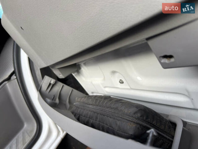 Білий Мерседес Sprinter, об'ємом двигуна 2.14 л та пробігом 160 тис. км за 24000 $, фото 37 на Automoto.ua